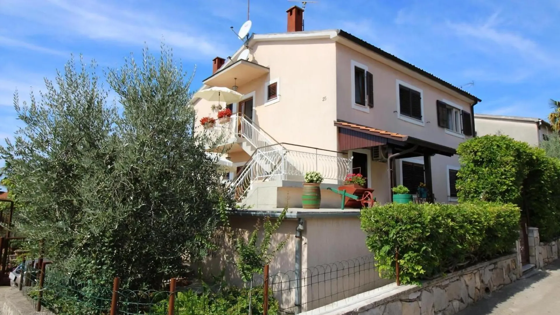 Ferienwohnung Aurora Mit Parkplatz In Strandnaehe Porec